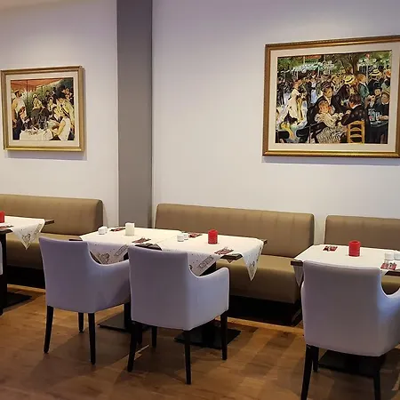 Lägenhetshotell Niederrad 3*