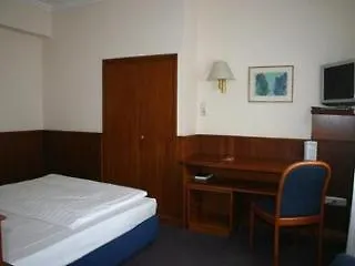 Niederrad Lägenhetshotell 3*