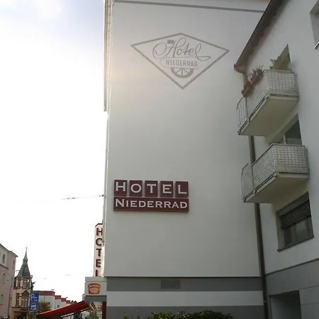 Hotel Niederrad 3*