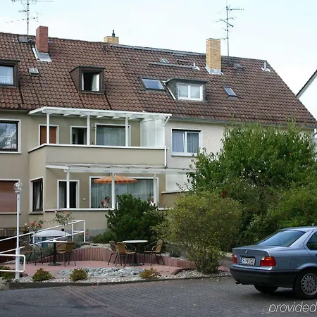 Niederrad Apartahotel 3*